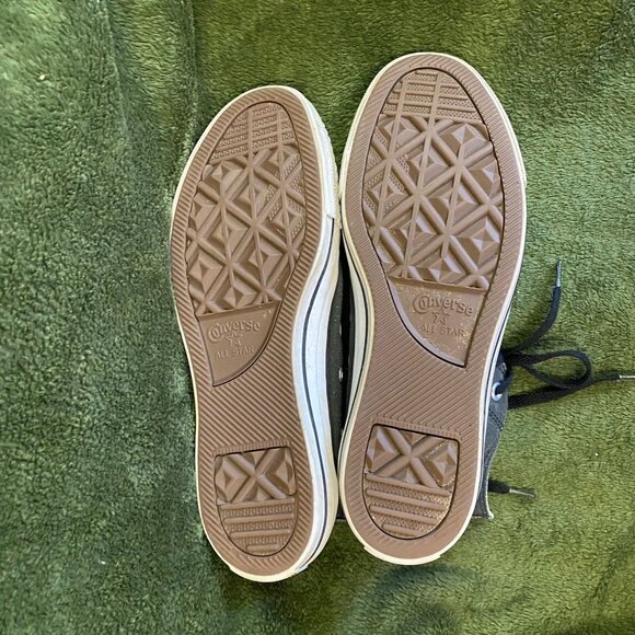 Converse Chuck Taylor All Star High Top Unisex 7.5 Mens/ 9.5 Womens Gray Canvas - Picture 2 of 11